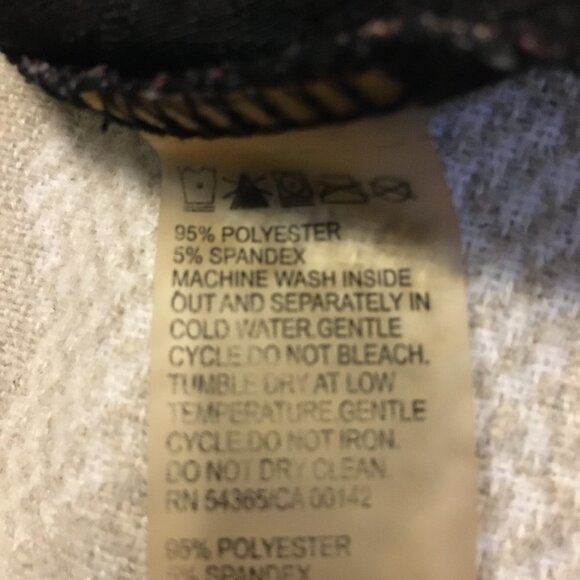 Festive Paisley Raised Texture Top - Picture 11 of 16